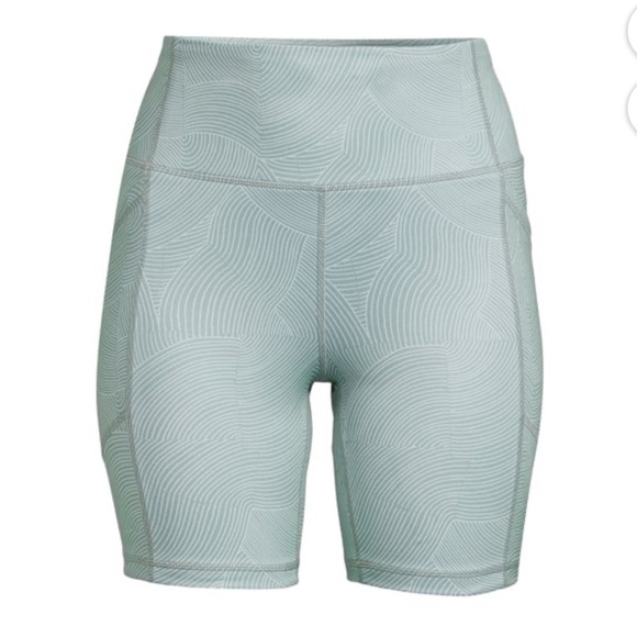 Avia Pants - Avia Women's Mint Patterned Bike Shorts Size M with pockets!